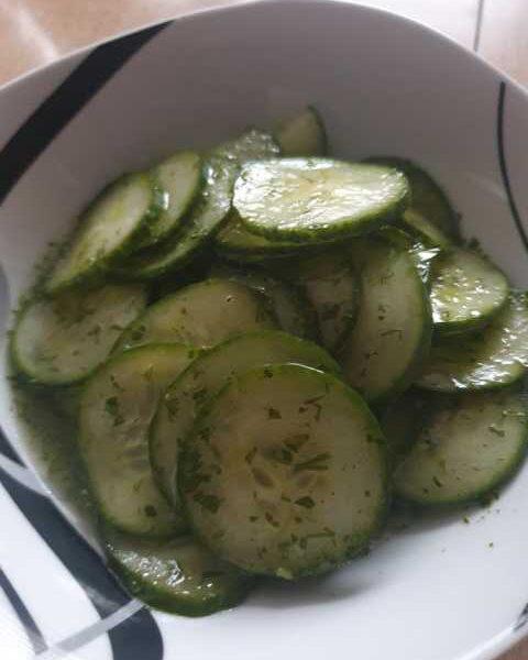 Gurkensalat mit Essig und Öl SchmidtKing.de Rezepte Kochen ♡ Backen ...